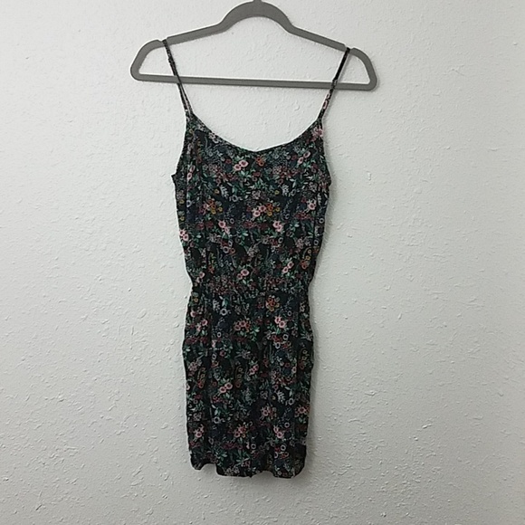𝅺DIVIDED H&M Strappy floral Romper sz 2 - Picture 1 of 7